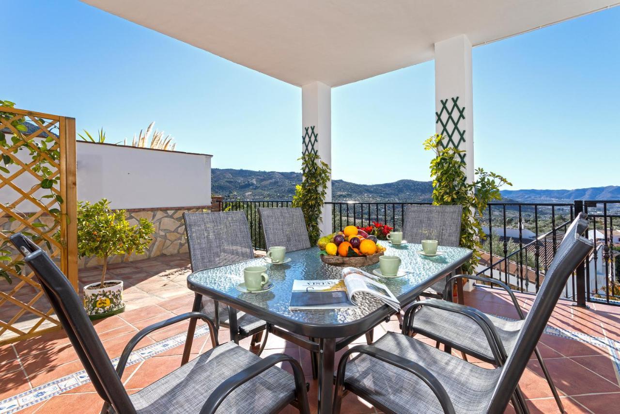 Casa Del Valle Con Piscina Privada Villa Alcaucin Luaran gambar