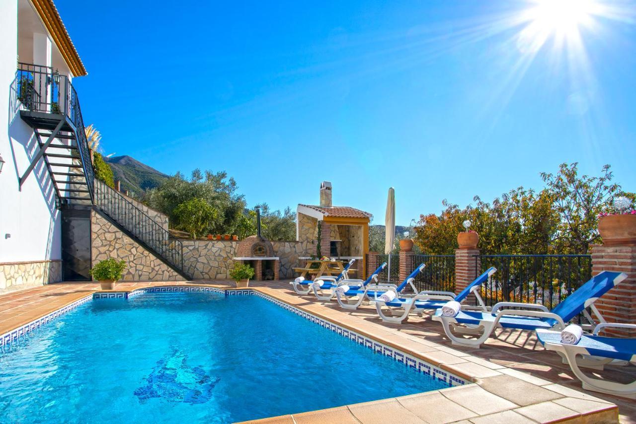 Casa Del Valle Con Piscina Privada Villa Alcaucin Luaran gambar