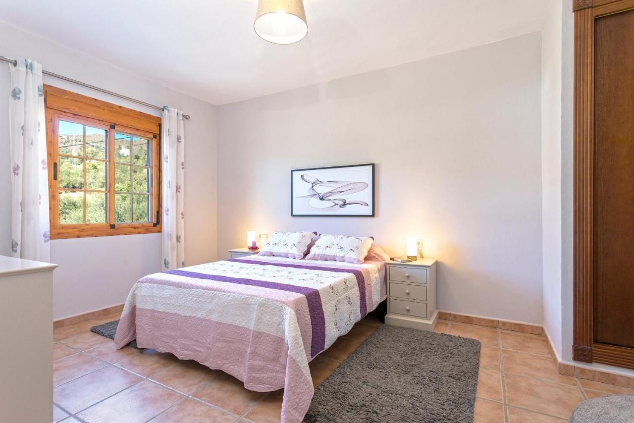 Casa Del Valle Con Piscina Privada Villa Alcaucin Luaran gambar