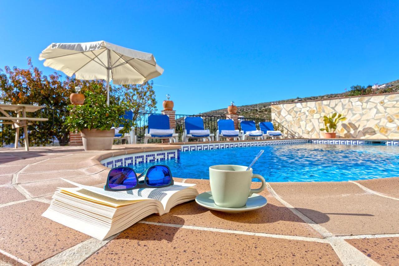 Casa Del Valle Con Piscina Privada Villa Alcaucin Luaran gambar